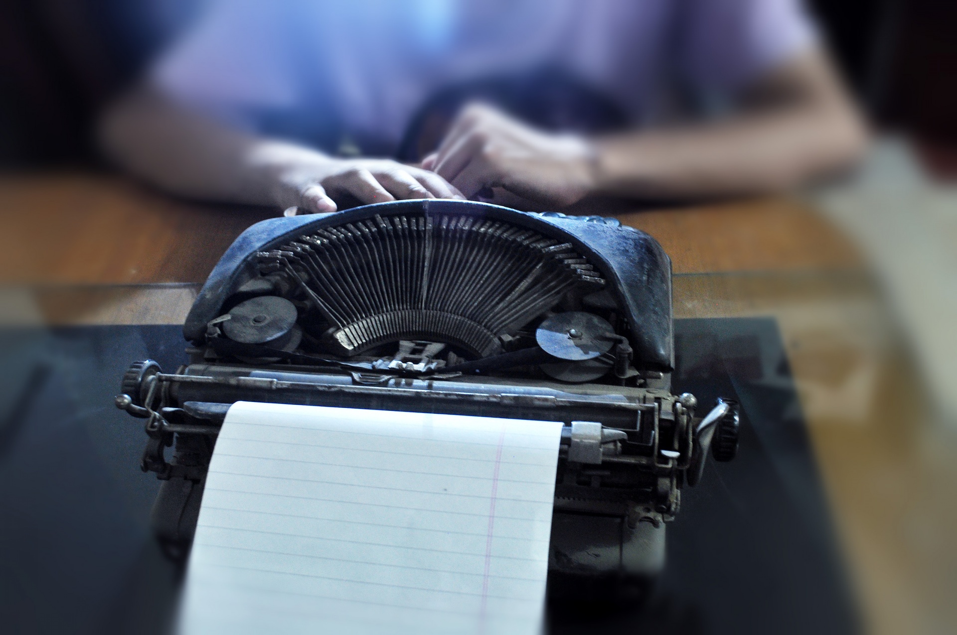Máquina de escrever antiga 4