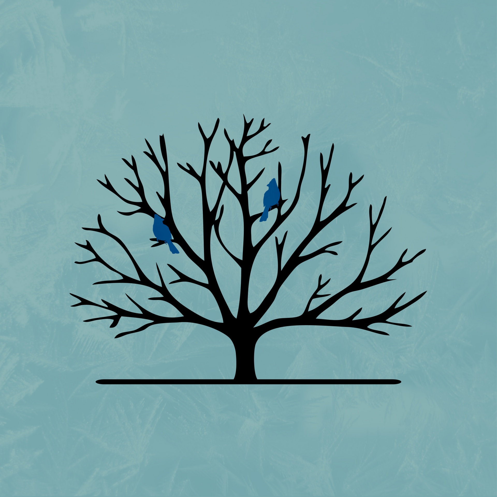 Las aves en la silueta del árbol