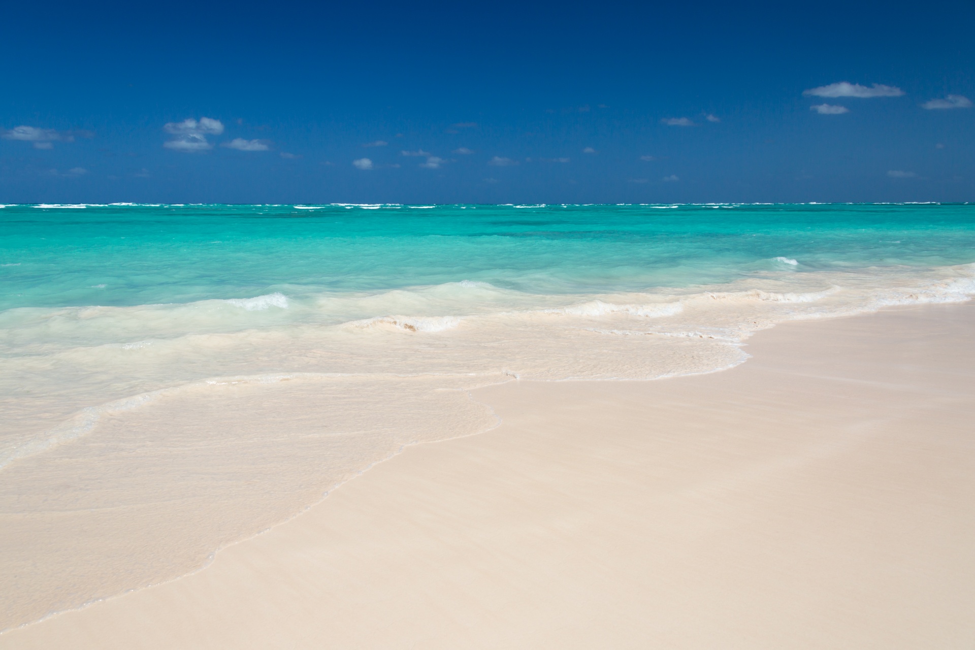 カリブ海のビーチと空