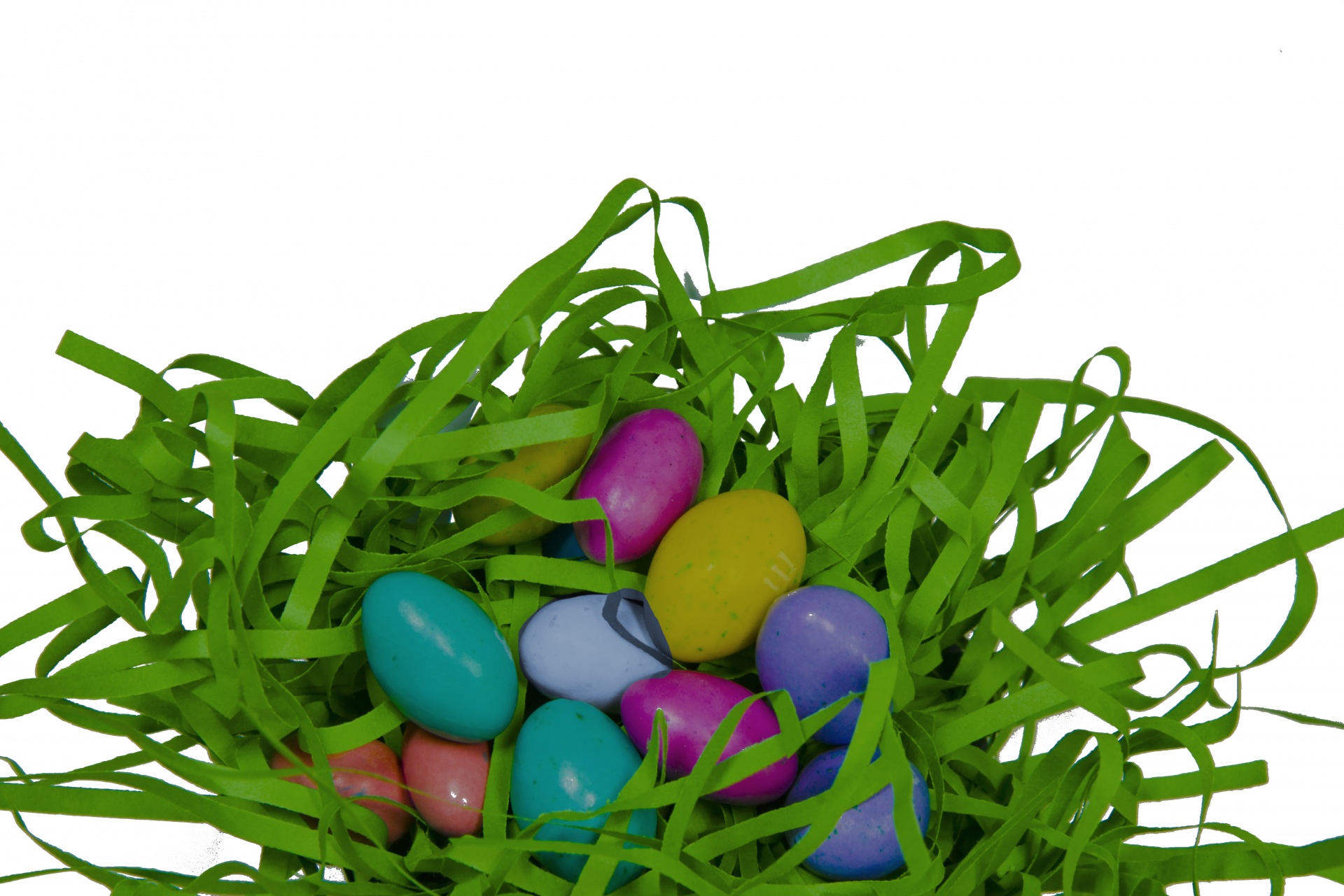 Huevos de Pascua en hierba
