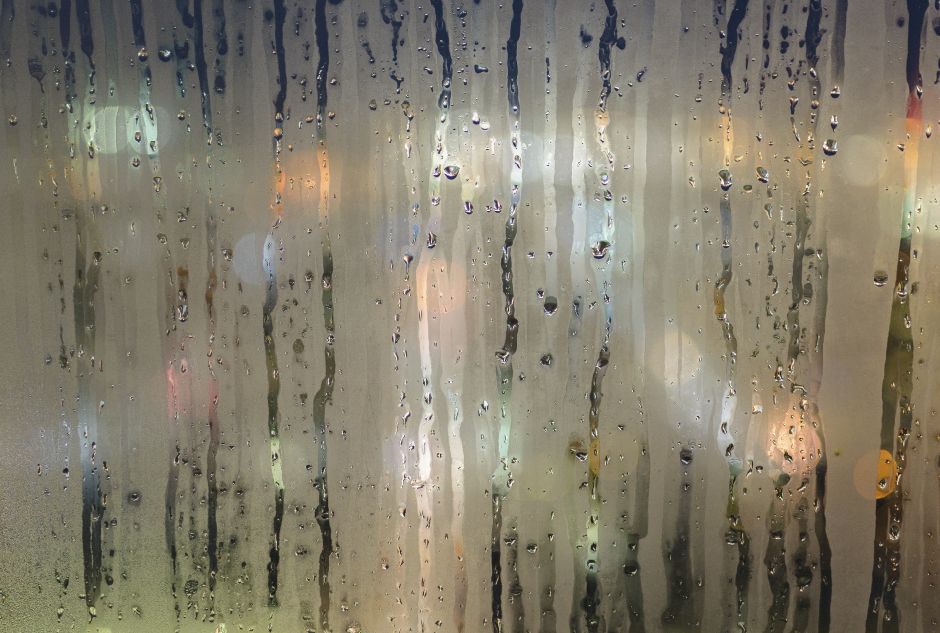 Gotas de agua, lluvia, luces