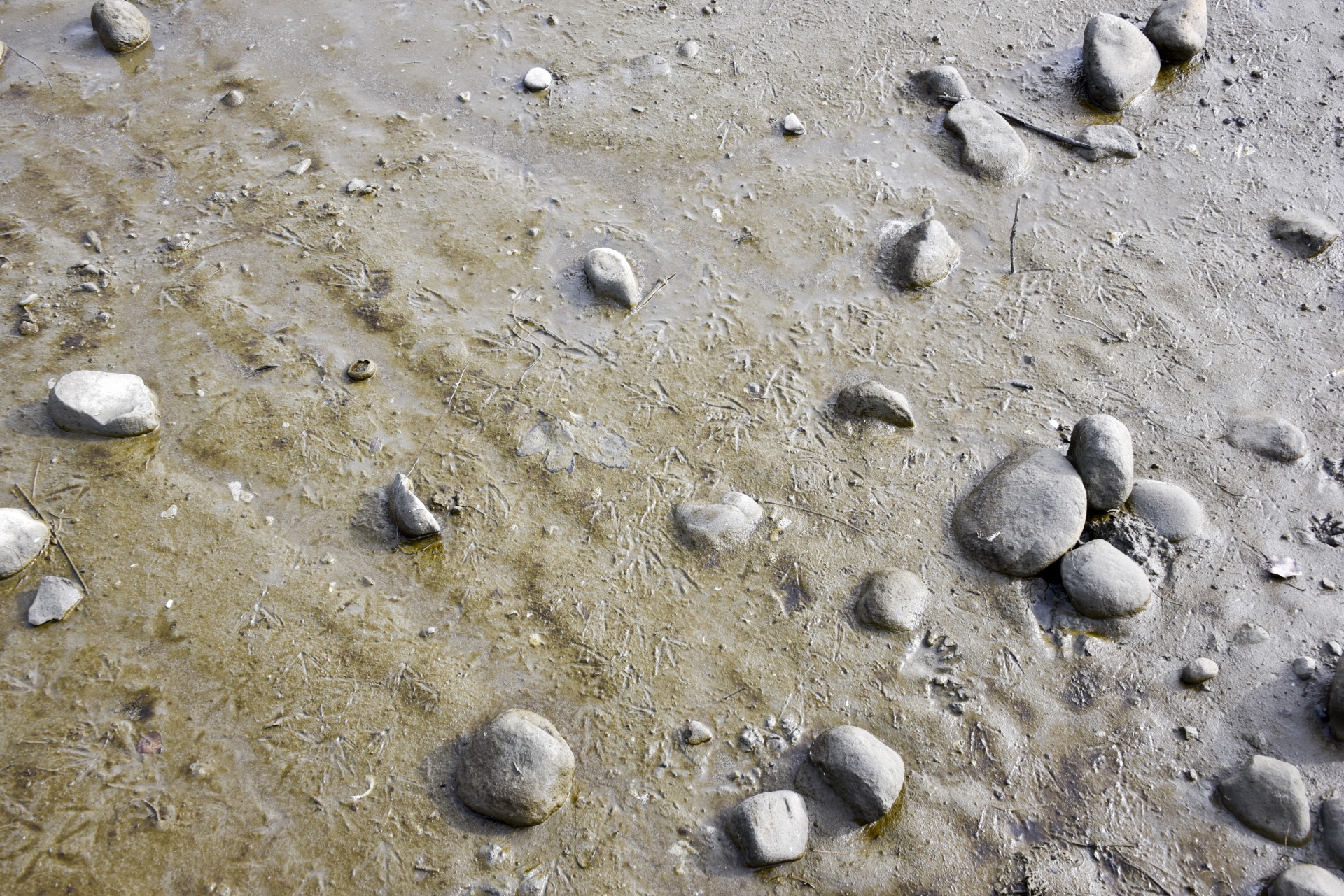 砂で岩