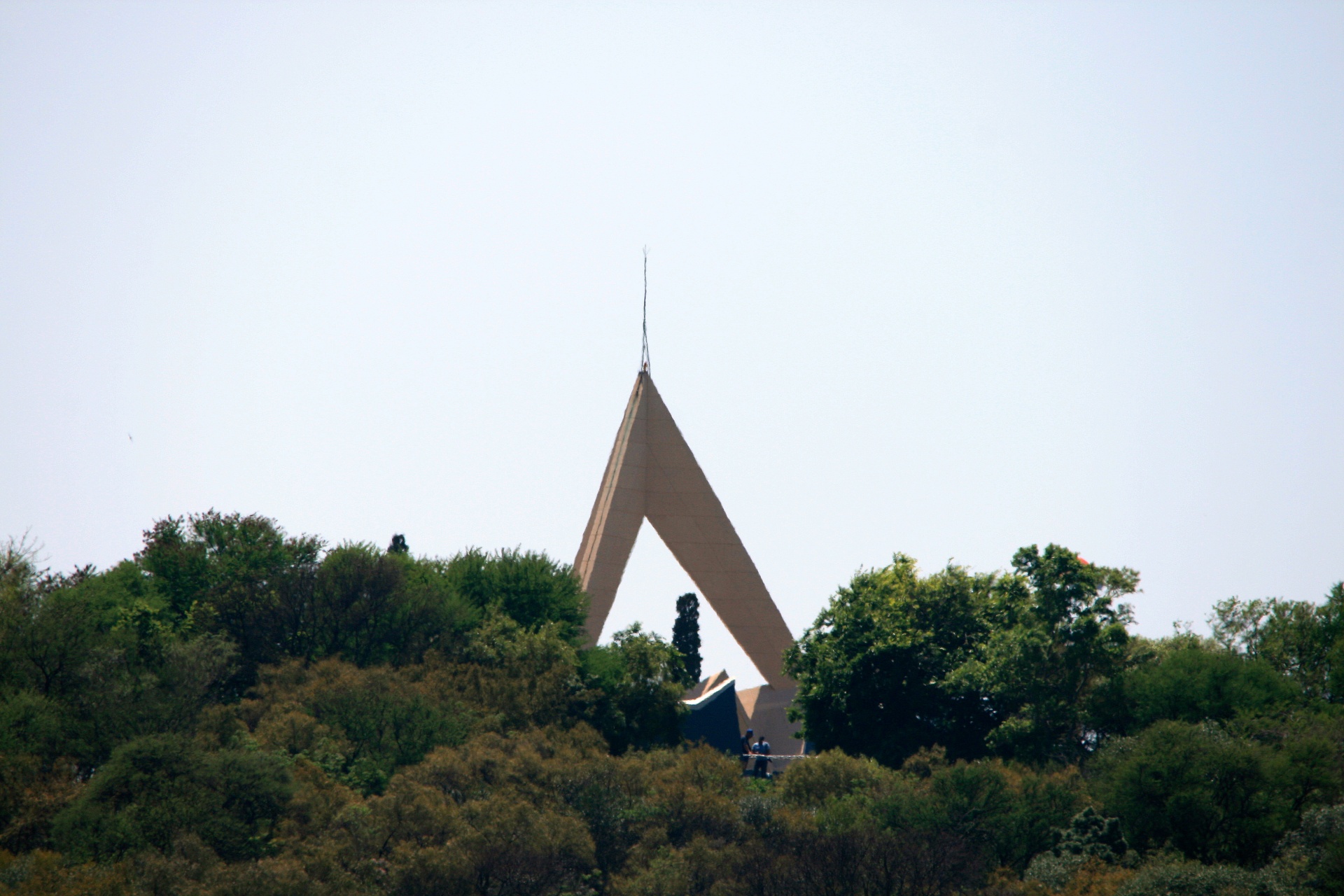 Memorial saaf en la colina de la bahía