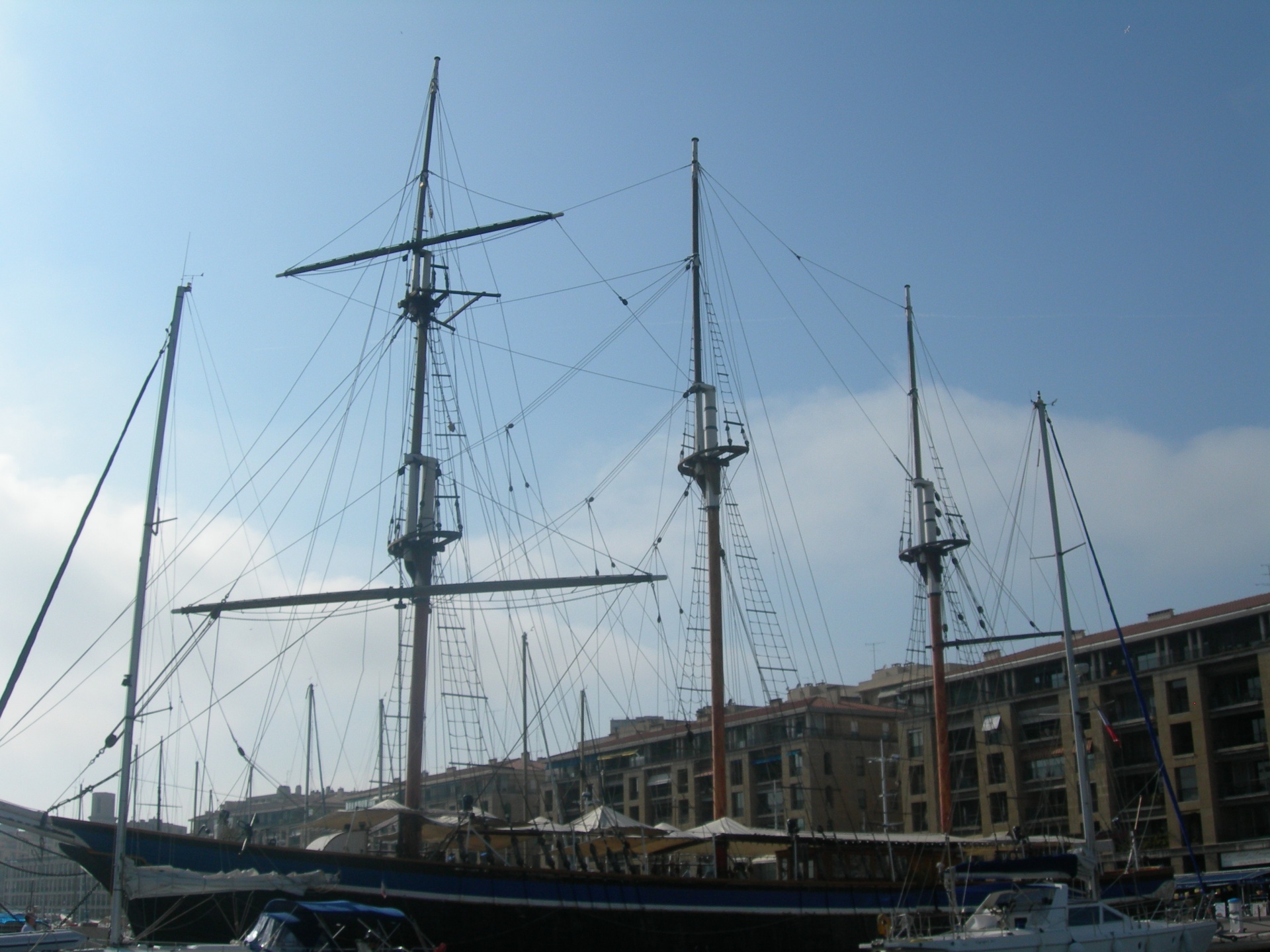 Tres Mástiles, puerto de Marsella