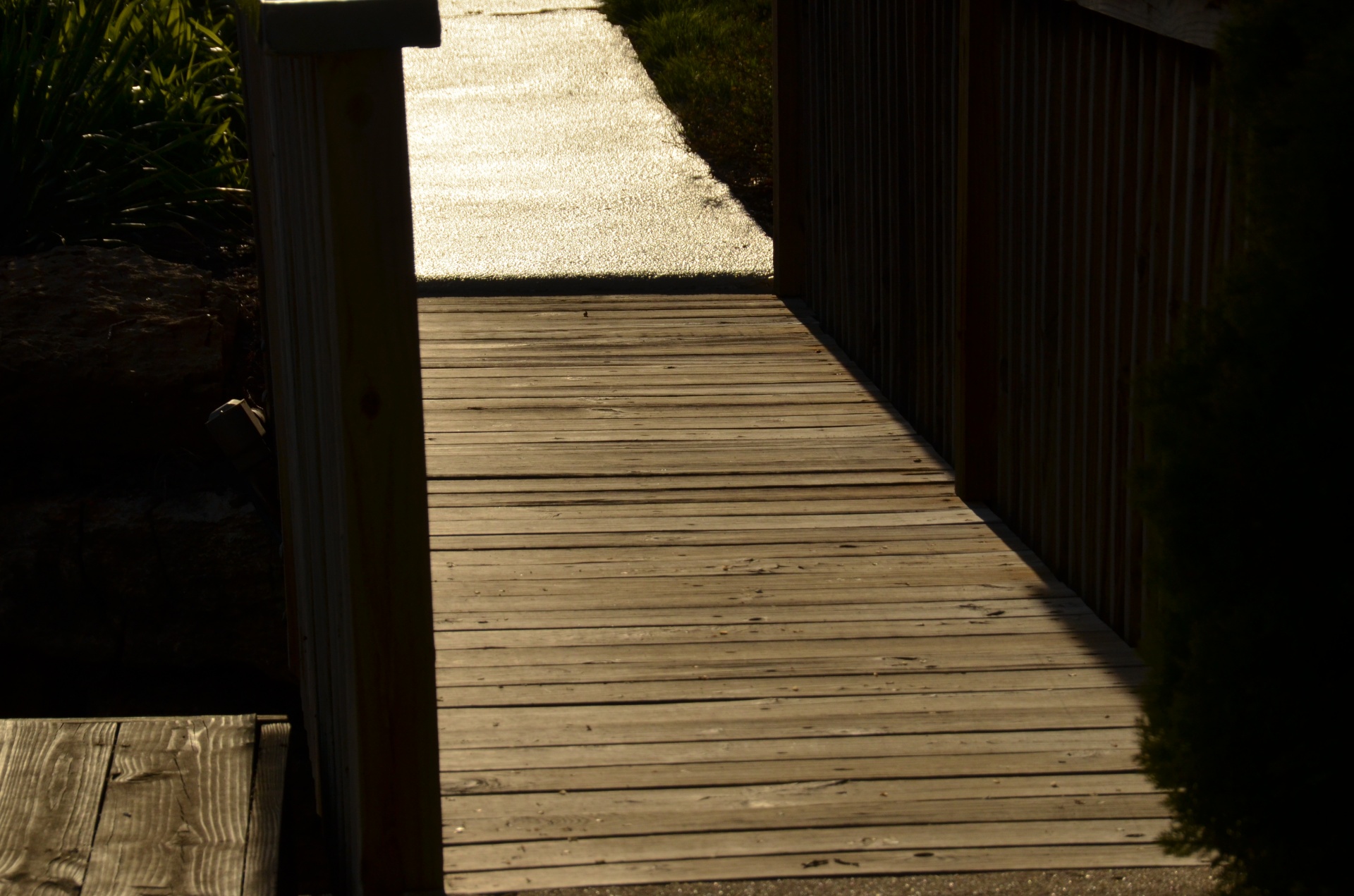 木製の歩道橋