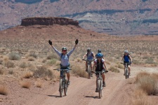În Utah Canyonlands bicycling lui