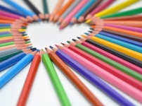 Inima de creioane colorate