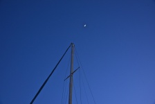 Mast And The Moon