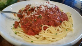 Spaghetti con salsa di carne