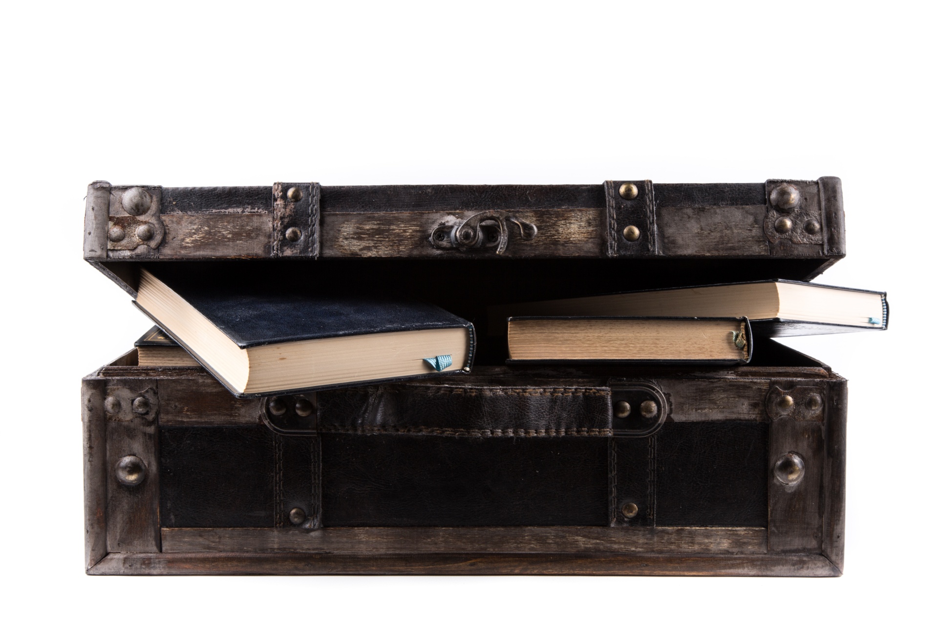 suitcase-and-books-free-stock-photo-public-domain-pictures