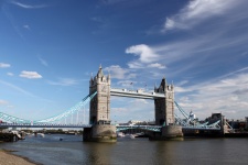 Tower Bridge, em Londres