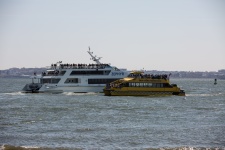 New York Water Taxi člun