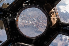 Space Station okno