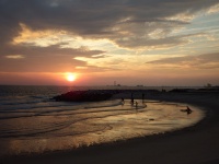 日落海滩场景