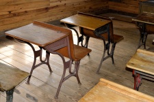 Birou școală antic din lemn