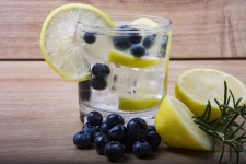Lemonade With Lemon And Blueberries