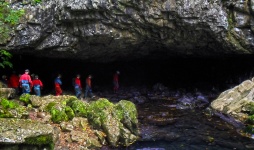 Porth Yr Ogof caverna