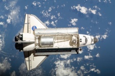 Naveta spațială Endeavour în orbită