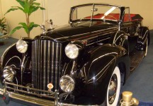 1939 Packard 1707 Victoria