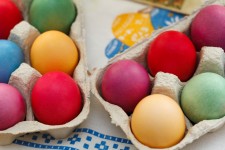 Coloridos ovos de Páscoa