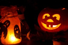 Halloween-Kürbis und Lichter