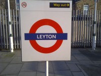 Leyton sinal de metro de Londres