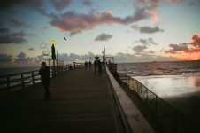 Visualizza Pier At Sunset