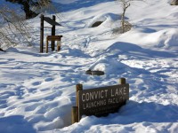Zima w Convict Lake w Kalifornii