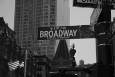 La muestra de calle de Broadway