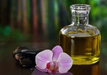 Hot Stones Massage - Orchidee und Öl