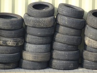 Neumáticos usados ​​viejos
