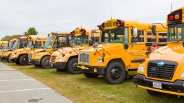 Autobus scolaires jaunes