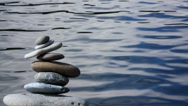 Zen stenar av vatten