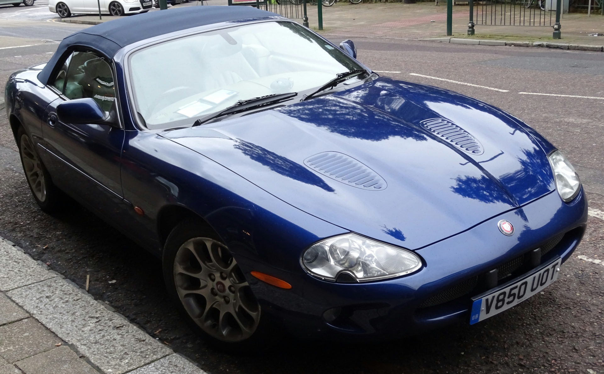 Azul Jaguar conversível Car
