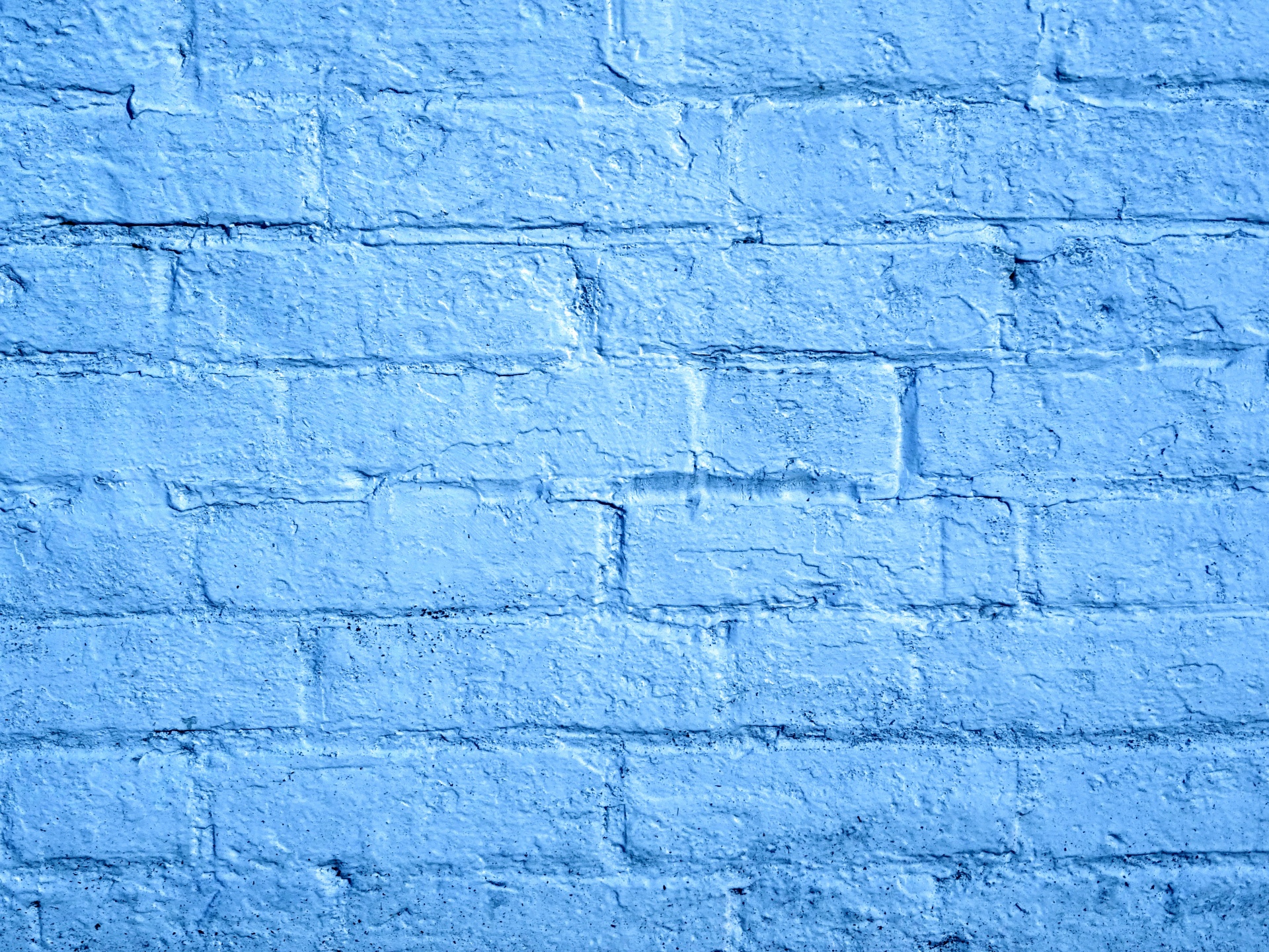 蓝色彩绘砖墙