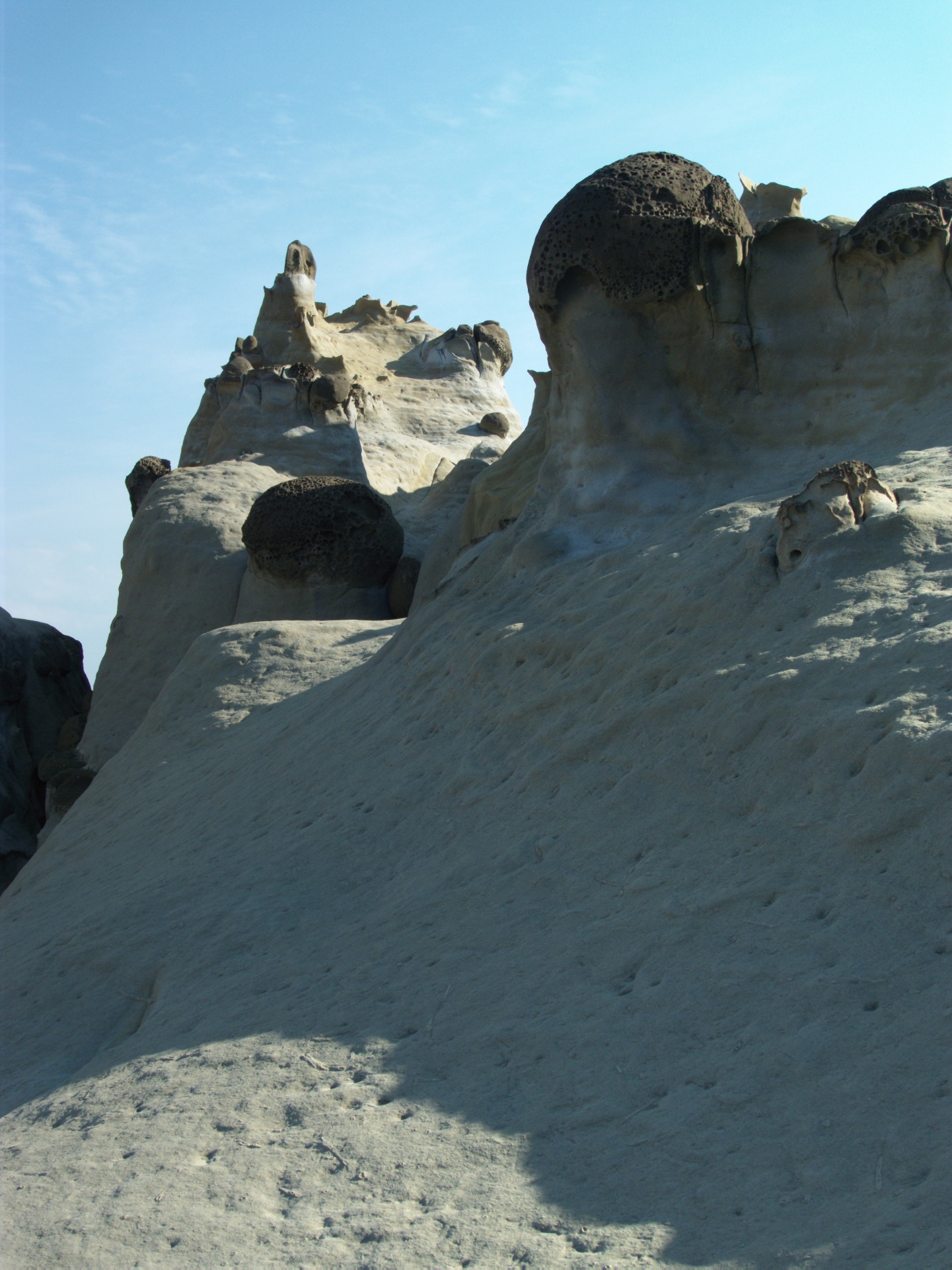 Sperando Isola Rock Formations