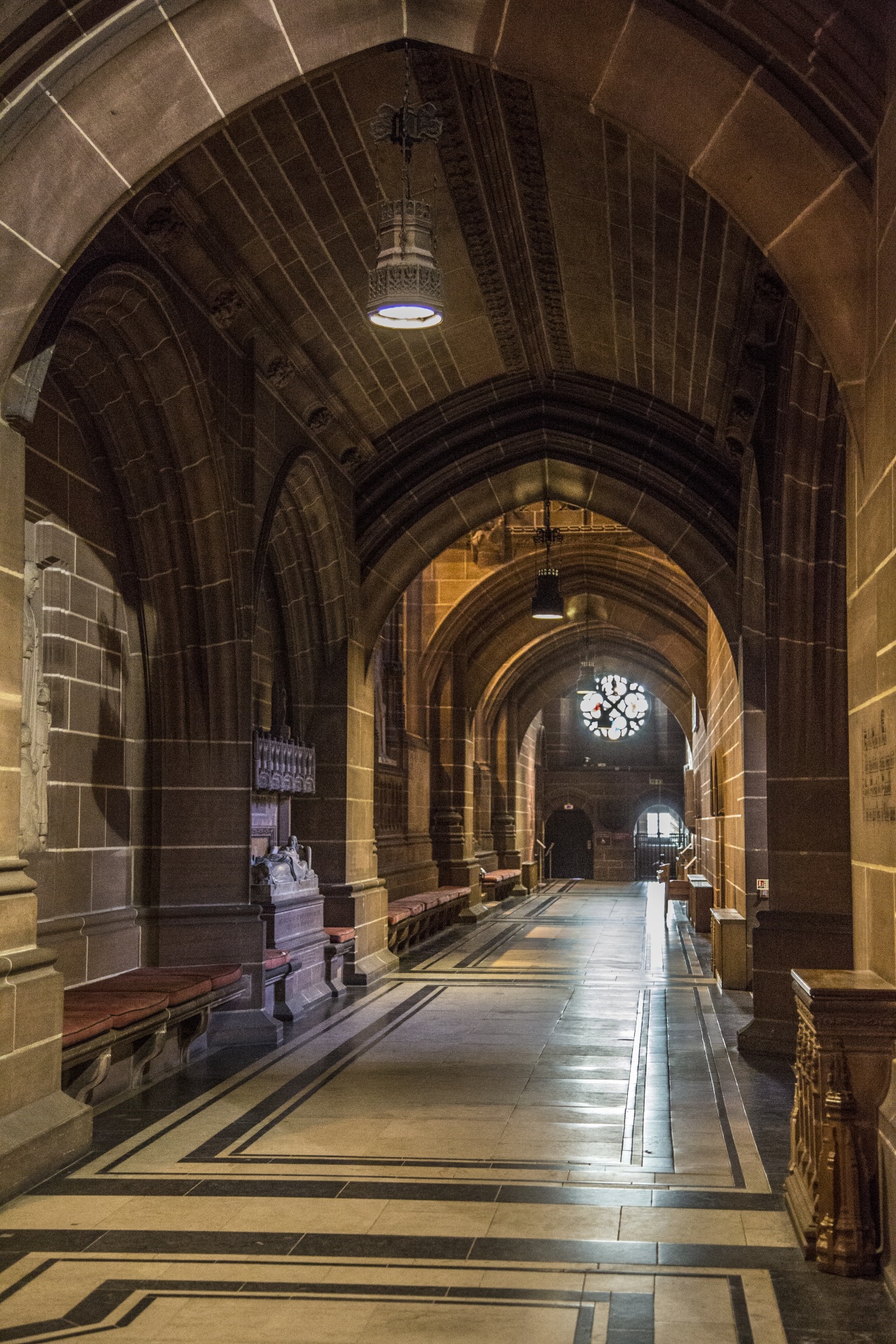 Interior da catedral de Liverpool