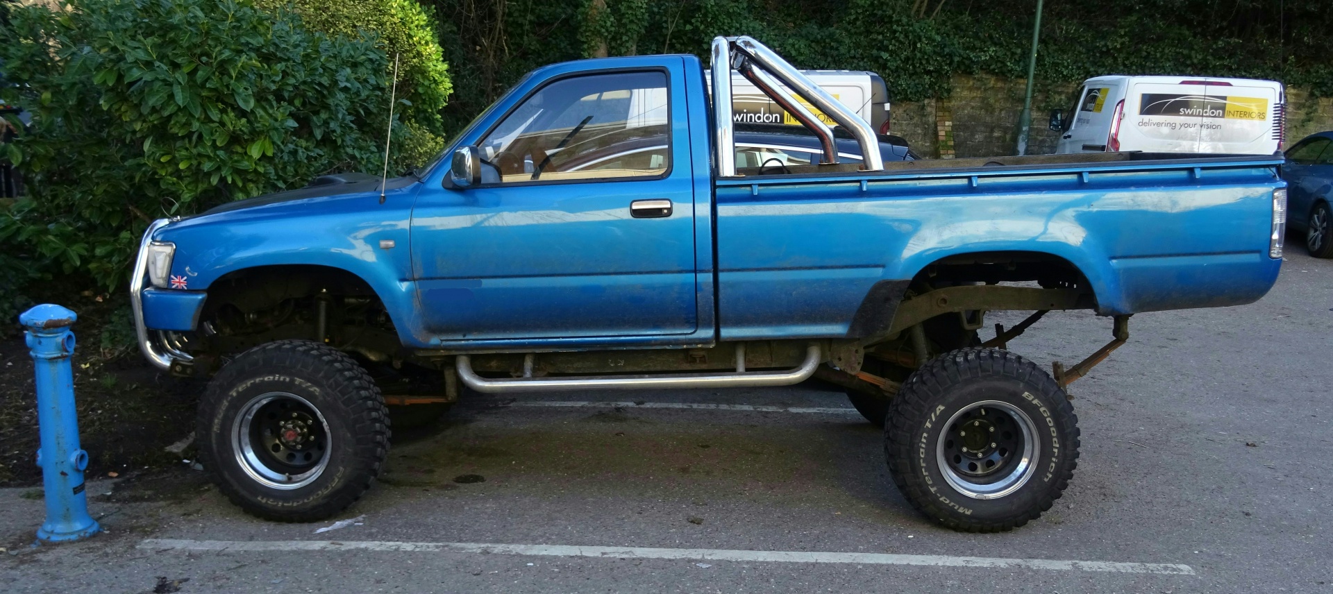 Lifted Truck Pick-up