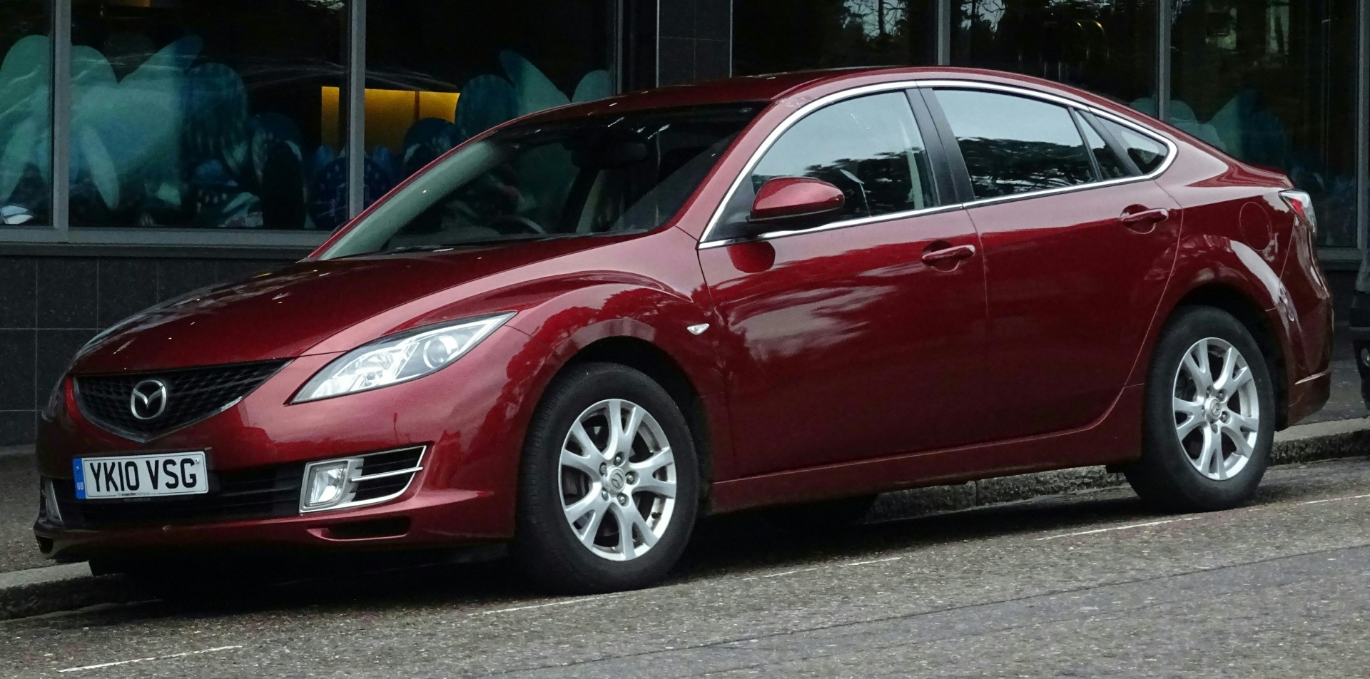 Mazda Салон автомобиля