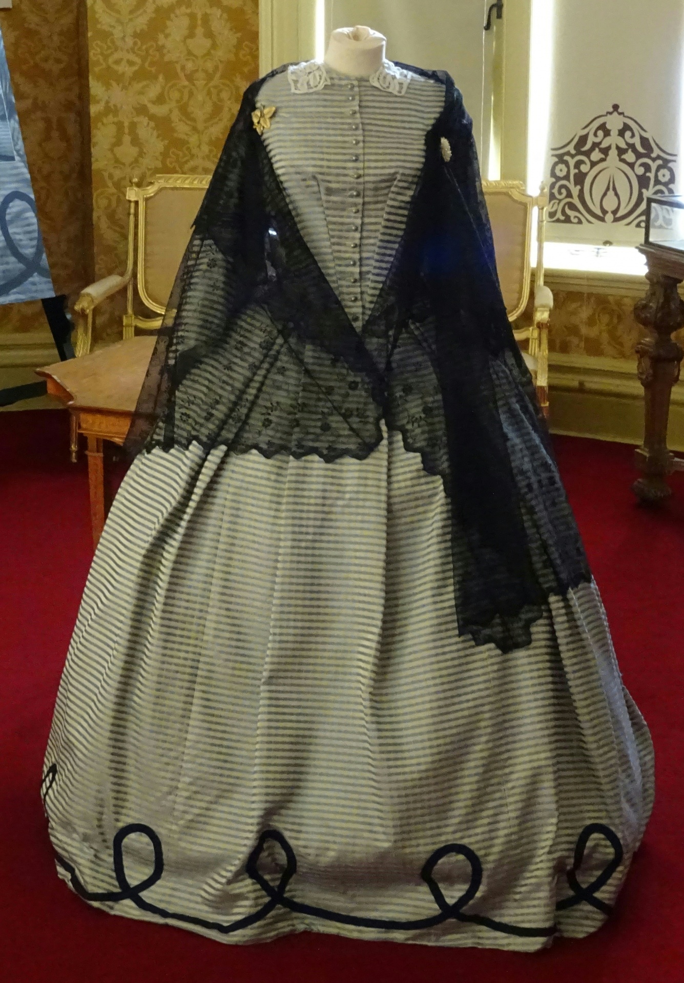 维多利亚时代的时尚女装