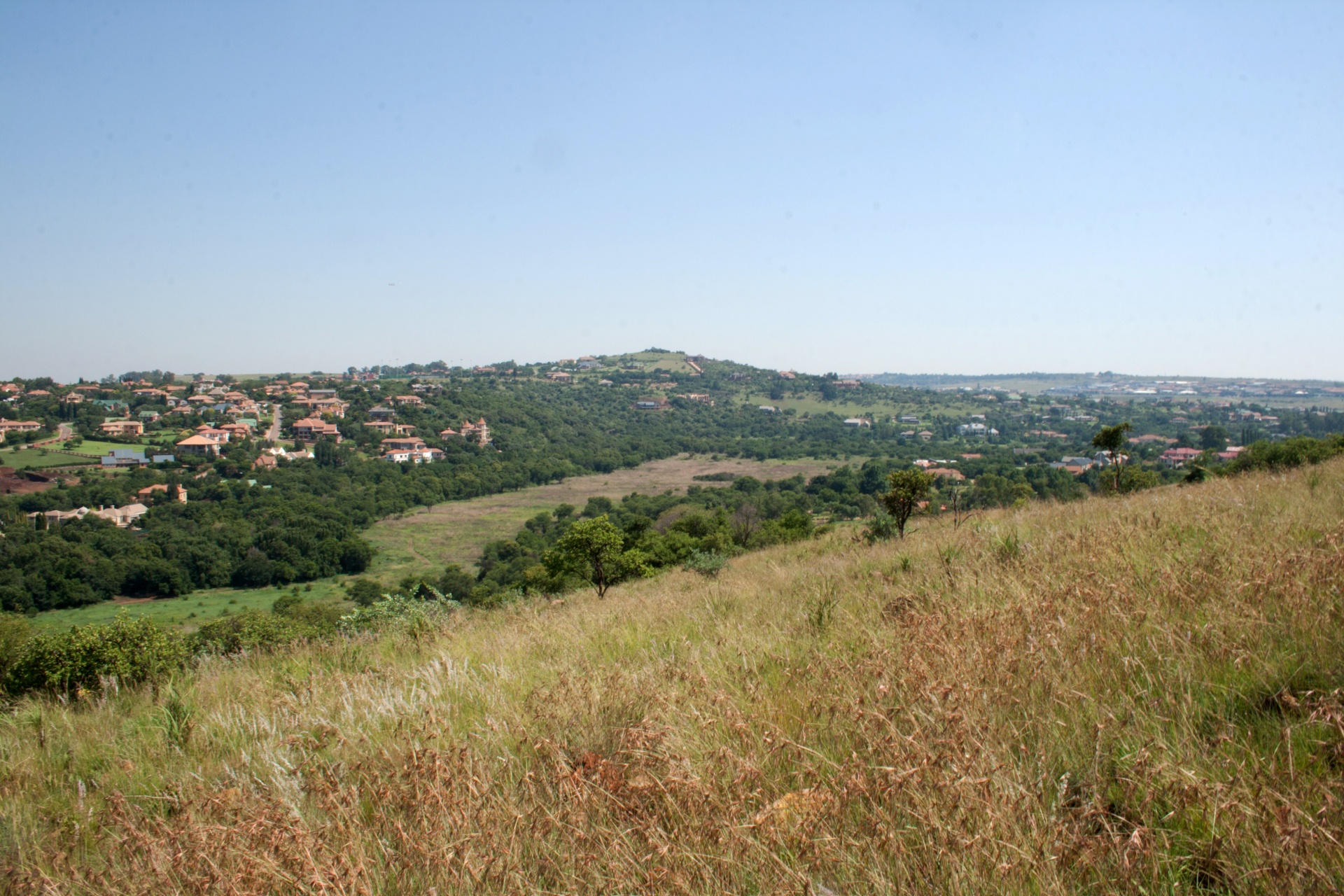 Vista della suburbia dalla collina digra