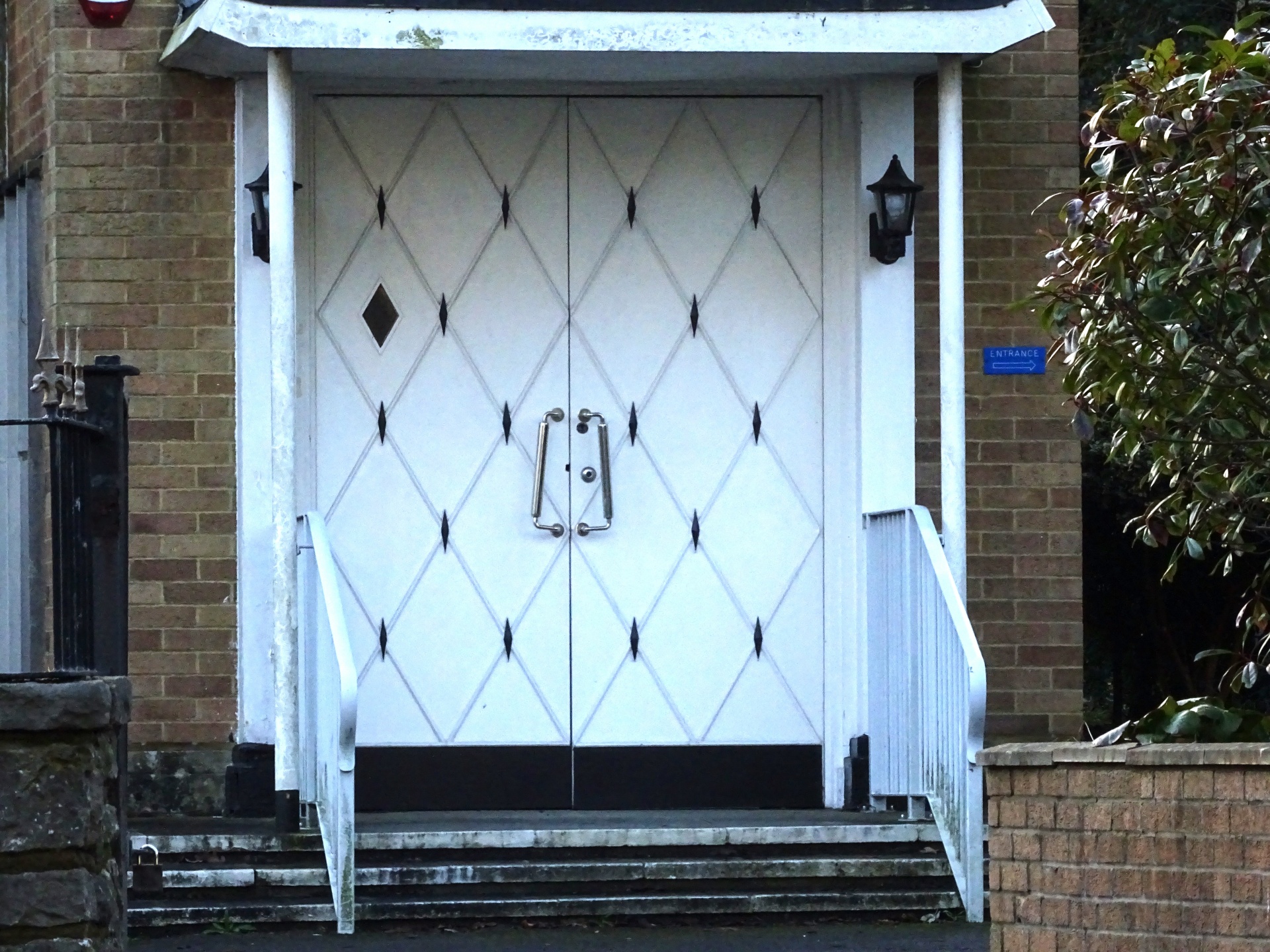 Bianco porta d'ingresso