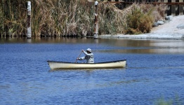 Canoe în Marea Saltonă