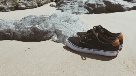 Pantofi pe plajă