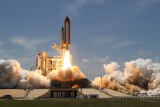 Lançamento do ônibus espacial Atlantis