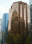 Reflexão da torre do edifício do vintage