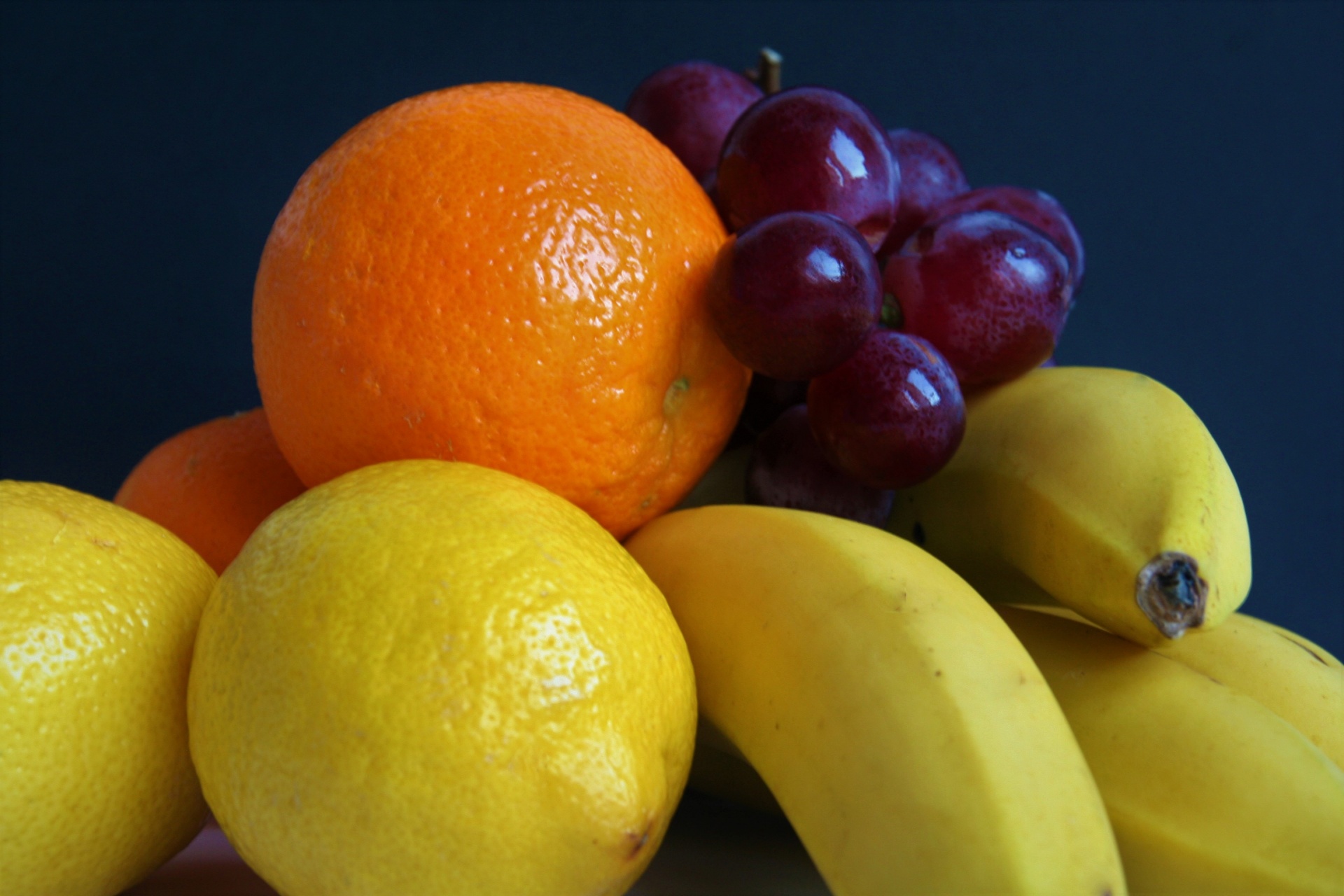 水果 - 橘子，柠檬和香蕉
