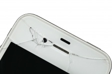 Poškozená obrazovka mobilního telefonu