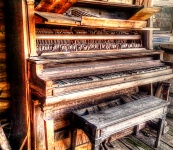 Gammalt piano