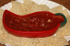 Picante sås i röd pepperskål